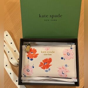 NWT Kate Spade Morgan Dotty Floral Embossed Saffiano Leather Small Bifold Wallet